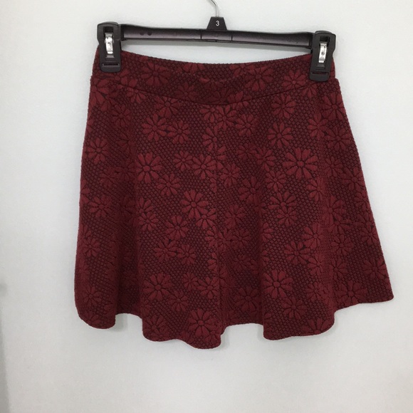 Joe B Burgundy & Black Floral Skirt - Picture 2 of 8